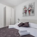 Meri With Garden Apartament