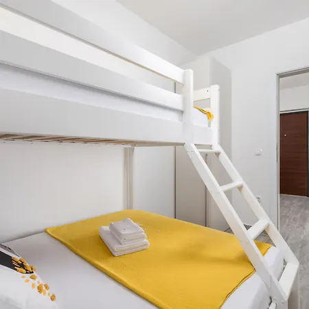 Apartman Meri With Garden Cizici