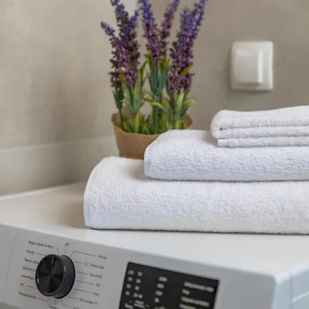 Meri With Garden Apartman *