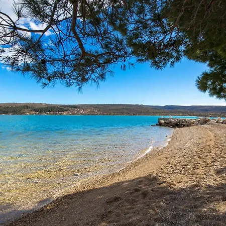 Apartman Meri With Garden *