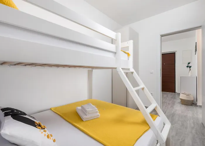 Appartement Meri With Garden Čižići