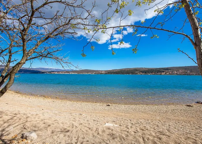 Appartement Meri With Garden Čižići